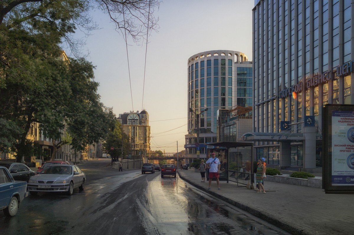 Раннее утро на улицах Одессы. - Вахтанг Хантадзе
