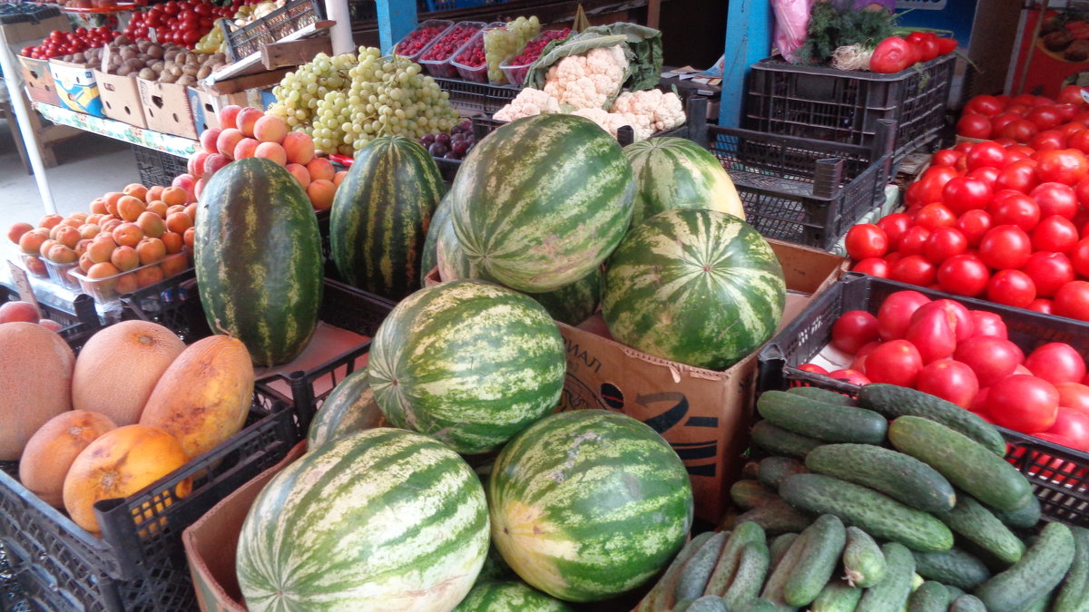 Типичный овощной рынок в Днепре!... - Алекс Аро Аро
