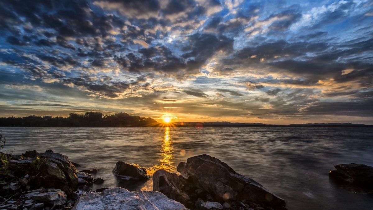 Summer sunset on the lake - Dmitry Ozersky