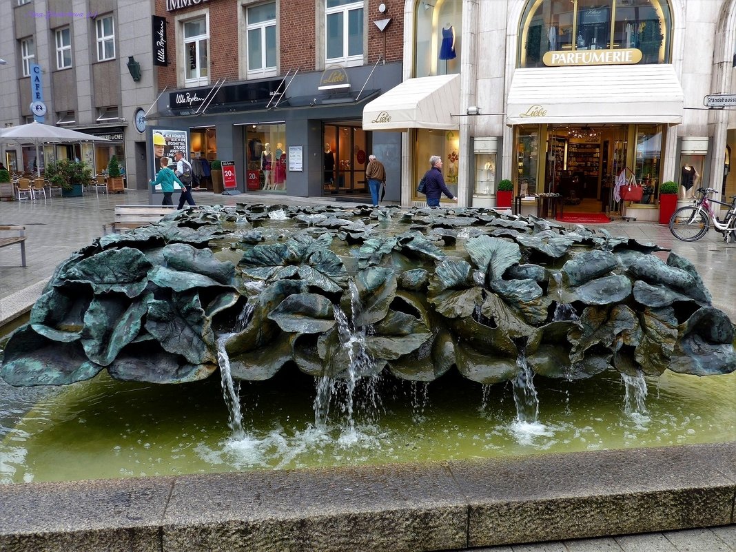 Blätterbrunnen. Hannover - Nina Yudicheva