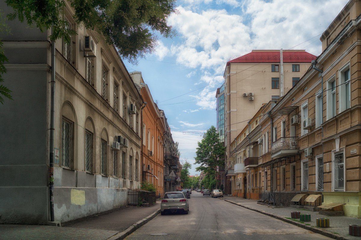 Август в одесских переулках. - Вахтанг Хантадзе