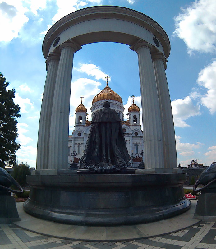 Памятник. - Саша Бабаев