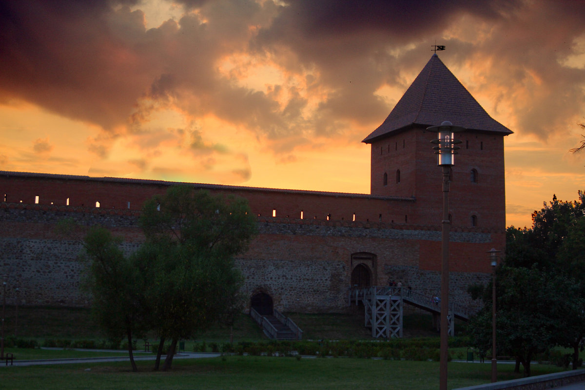 Закат над Лидским замком - lady-viola2014 -