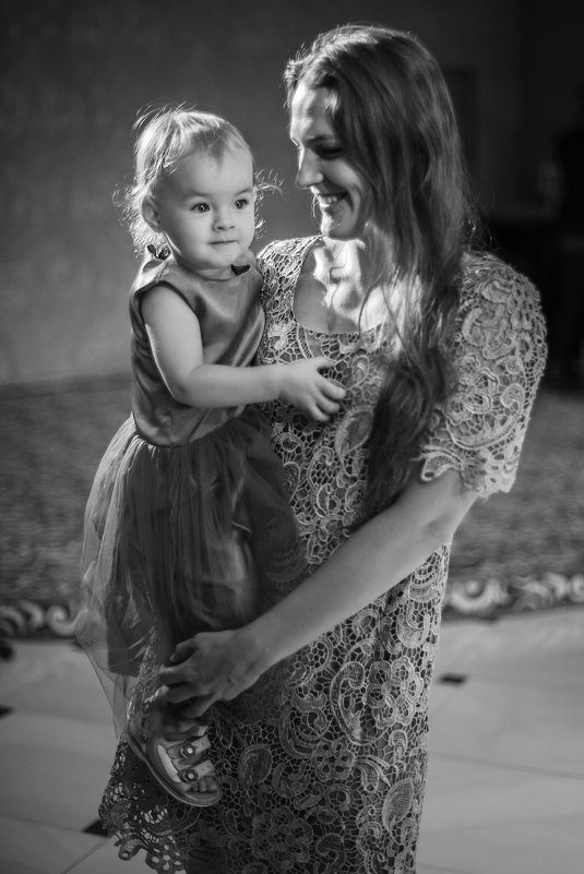 Мама с ребенком - Darina Mozhelskaia
