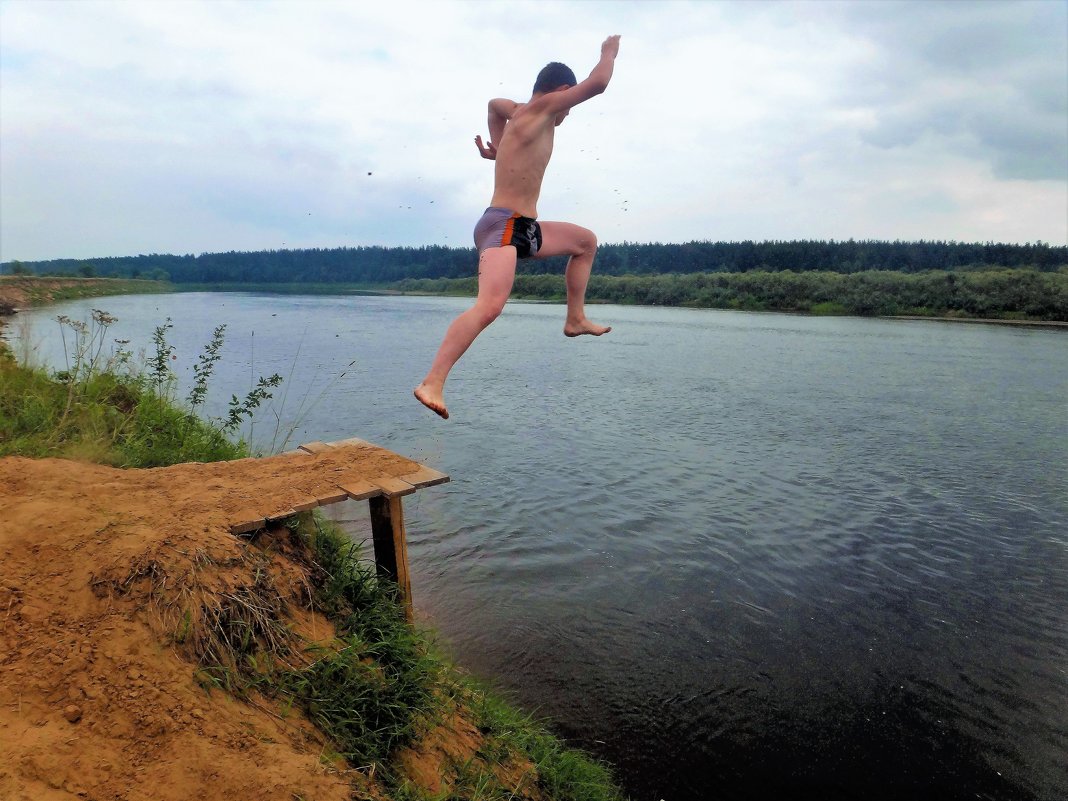 Прыжок в Мологу реку 2... - Sergey Gordoff