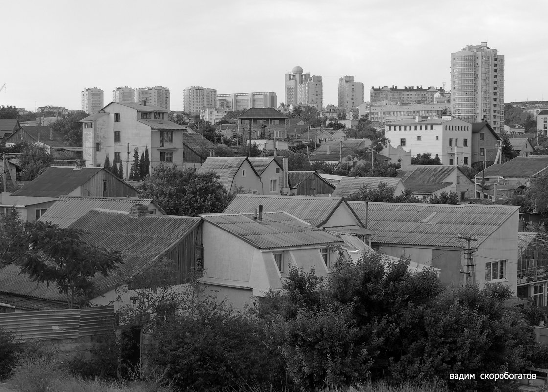 ВИДЫ СЕВАСТОПОЛЯ ИЛИ " КАМЕННЫЕ ДЖУНГЛИ НАСТУПАЮТ " - ВАДИМ СКОРОБОГАТОВ