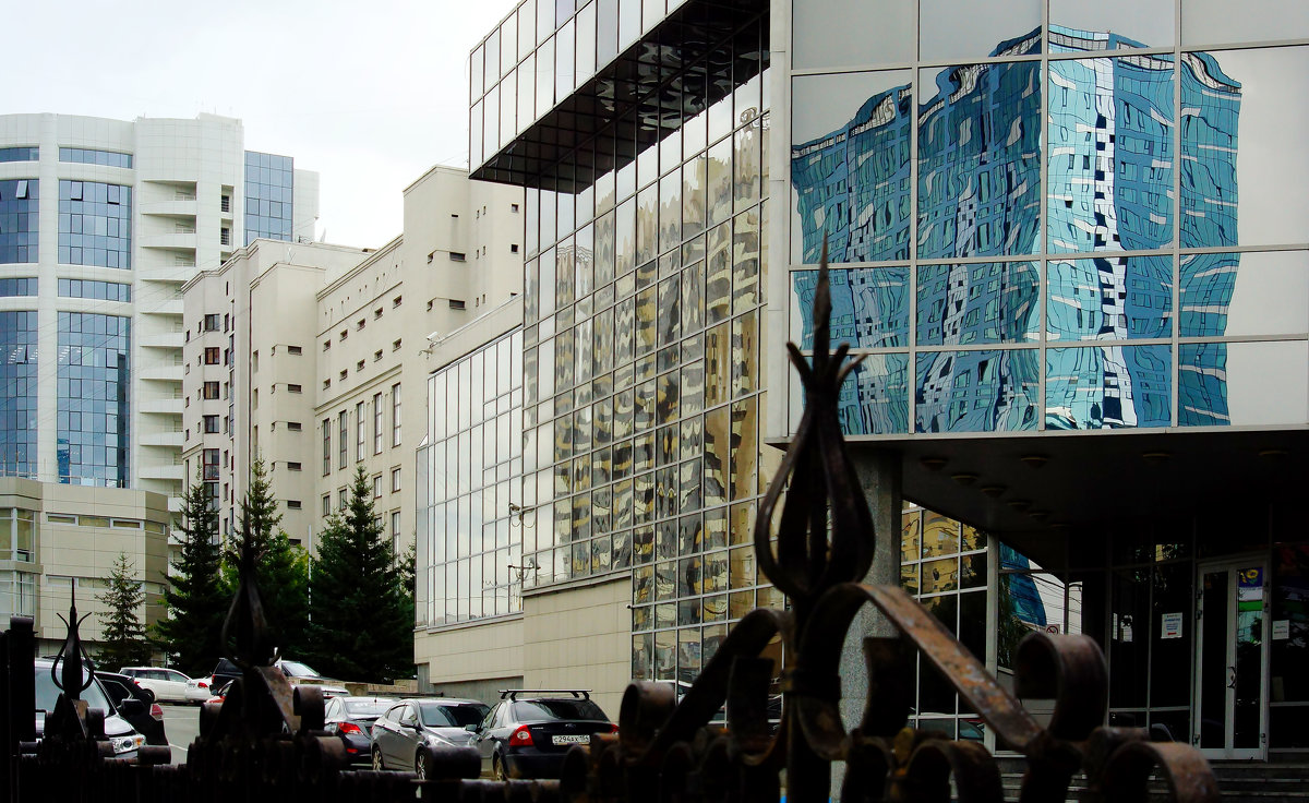 Зеркальный фасад в городской архитектуре 3 - Сергей Царёв
