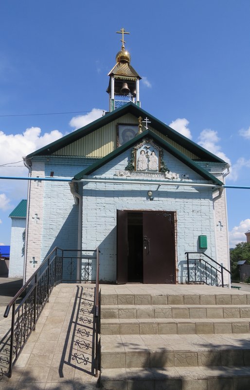 Вход в церковь - Вера Щукина