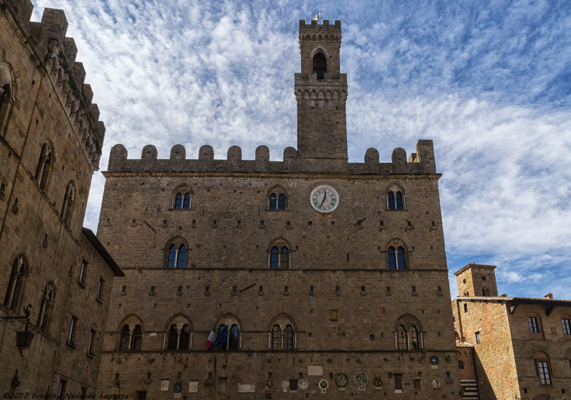 Вольтерра. Дворец Приоров (Palazzo dei Priori). - Надежда Лаптева