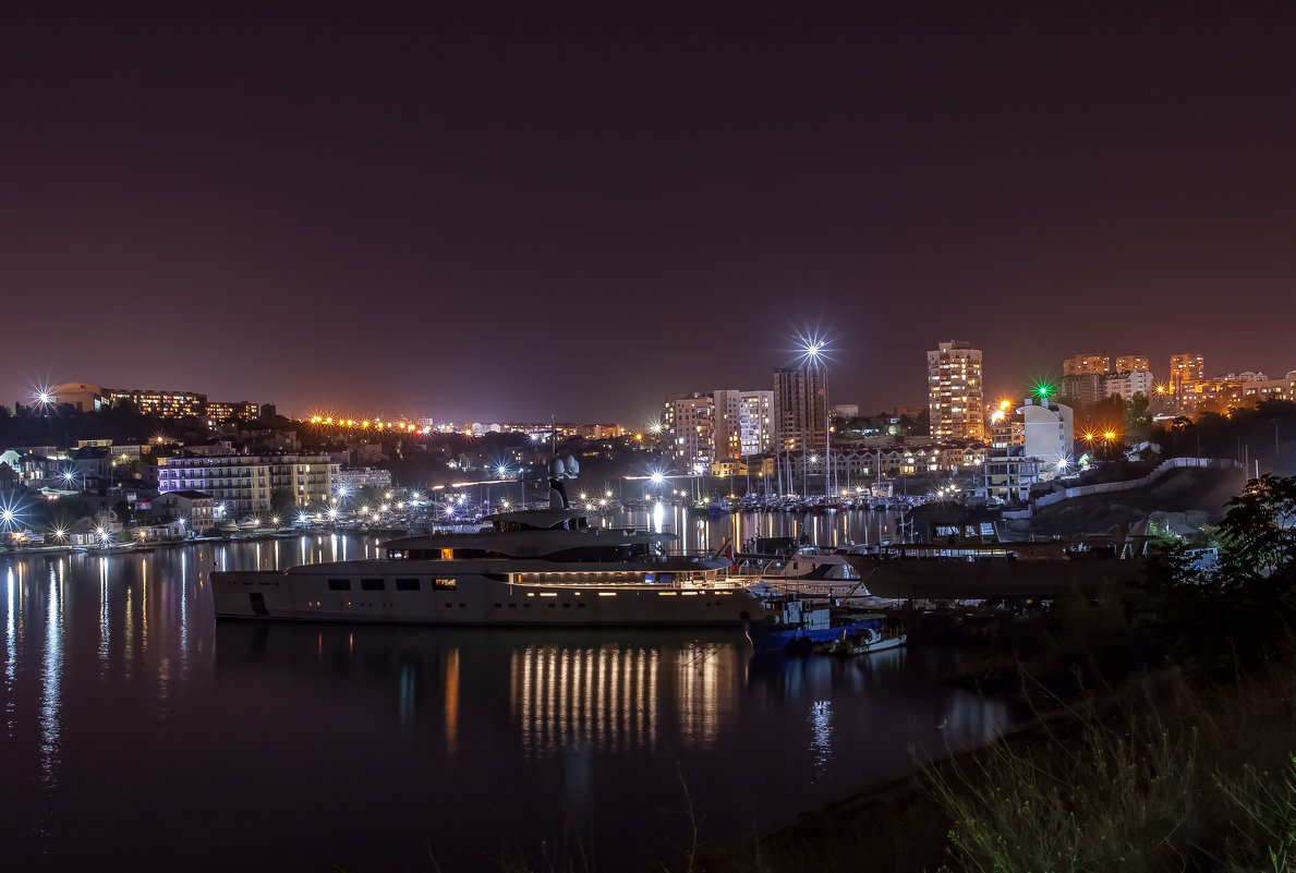Ночной пейзаж Стрелецкой бухты Севастополя - Алина Леонова