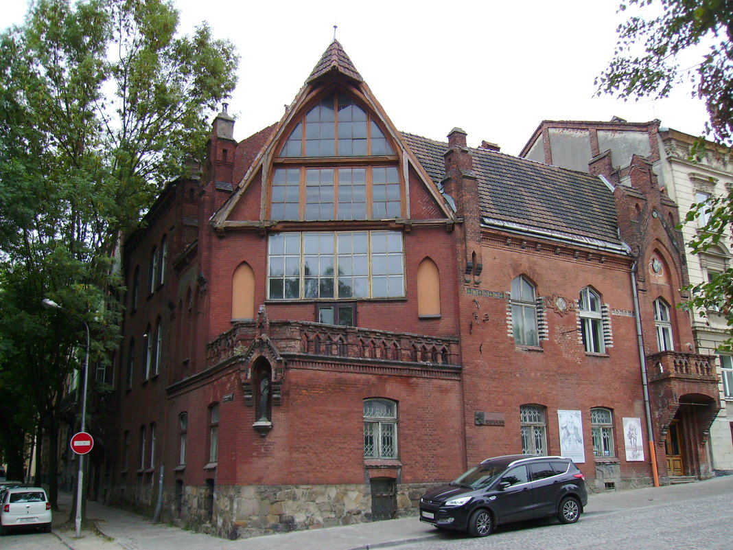 Административное   здание   в   Львове - Андрей  Васильевич Коляскин