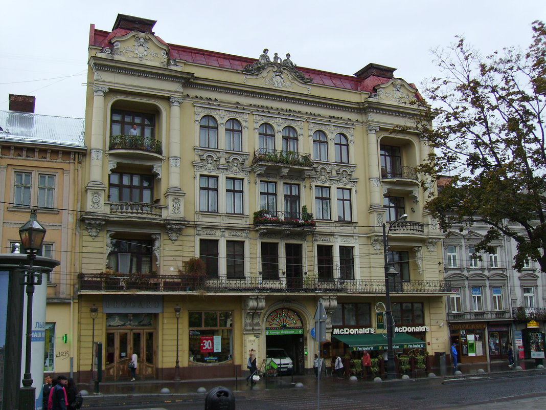 Административное  здание   в   Львове - Андрей  Васильевич Коляскин