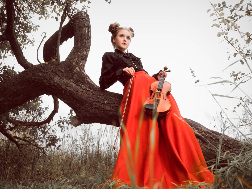 Под звуки скрипки дышит Осень... - Olga Kramoreva