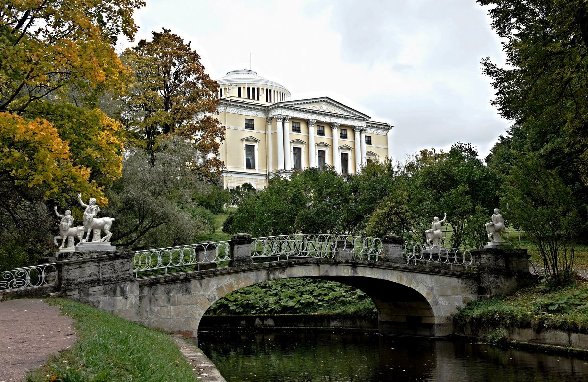 Вид на Мост Кентавров и Павловский дворец - Елена Павлова (Смолова)