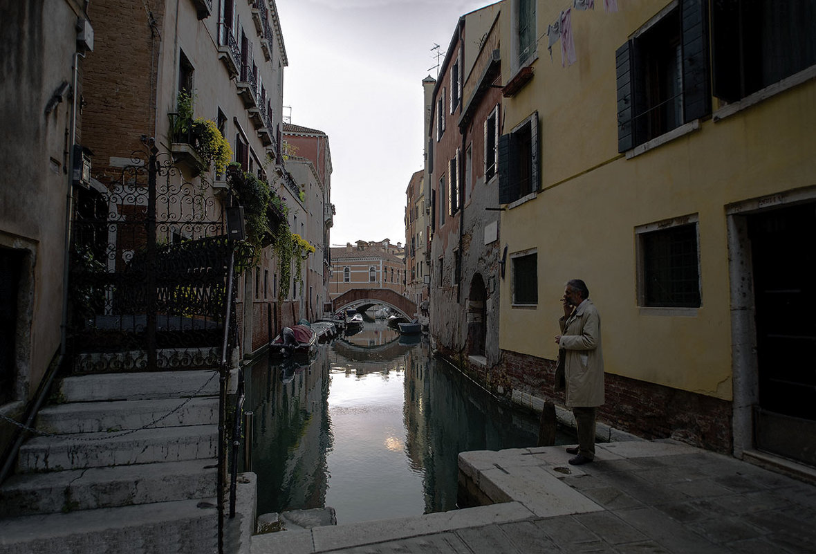 Venezia aprile sera.Ultimo sigaro prima di andare a dormire. - Игорь Олегович Кравченко