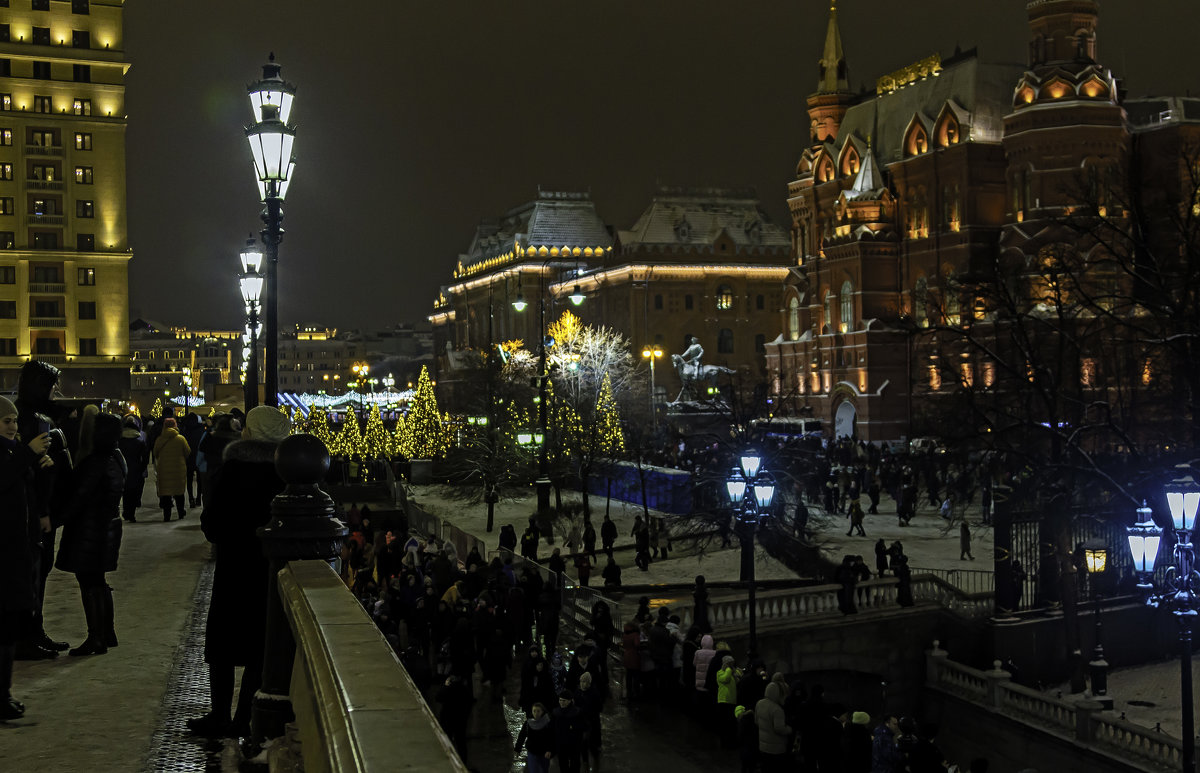 Новогодняя Москва . - Yuri Chudnovetz