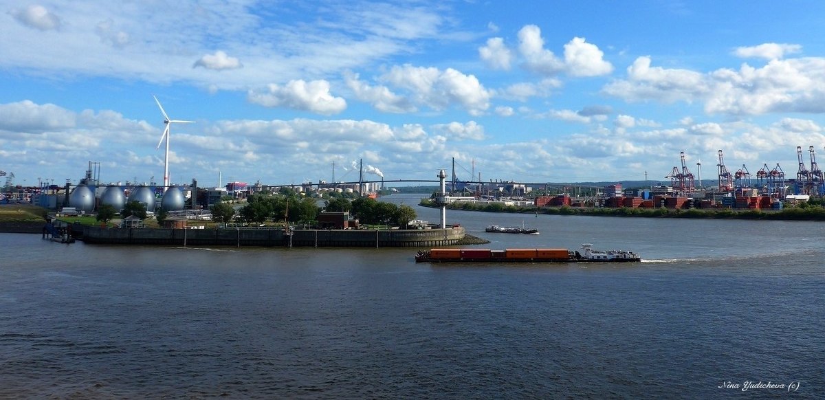 Dockland. Hamburg - Nina Yudicheva