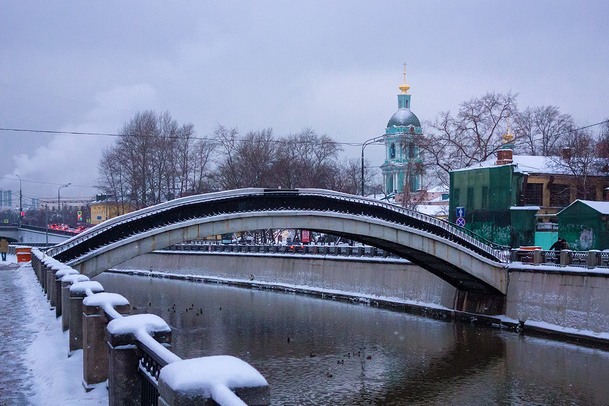 Зима в городе - Андрей Шаронов