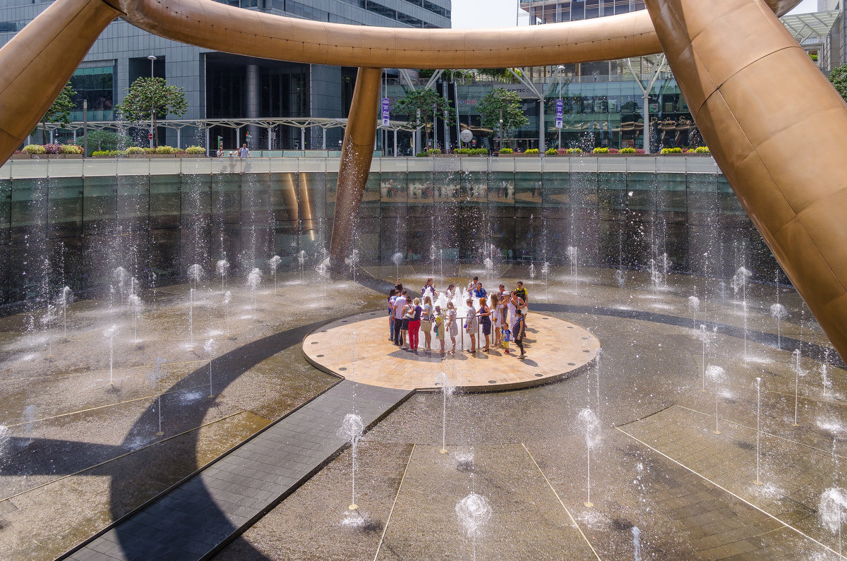 Фонтан Богатства (Fountain of Wealth), Сингапур. - Edward J.Berelet