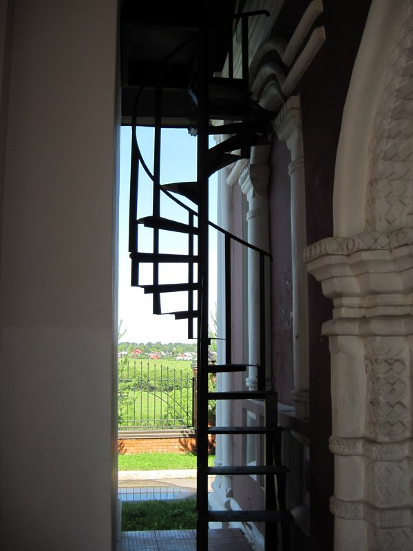 Лестница на колокольню храма Михаила Архангела. - Ирина ***