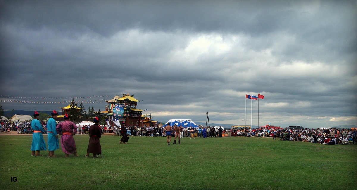 Монголия июль 2010.Соревнования по монгольской борьбе бех - Ivan G