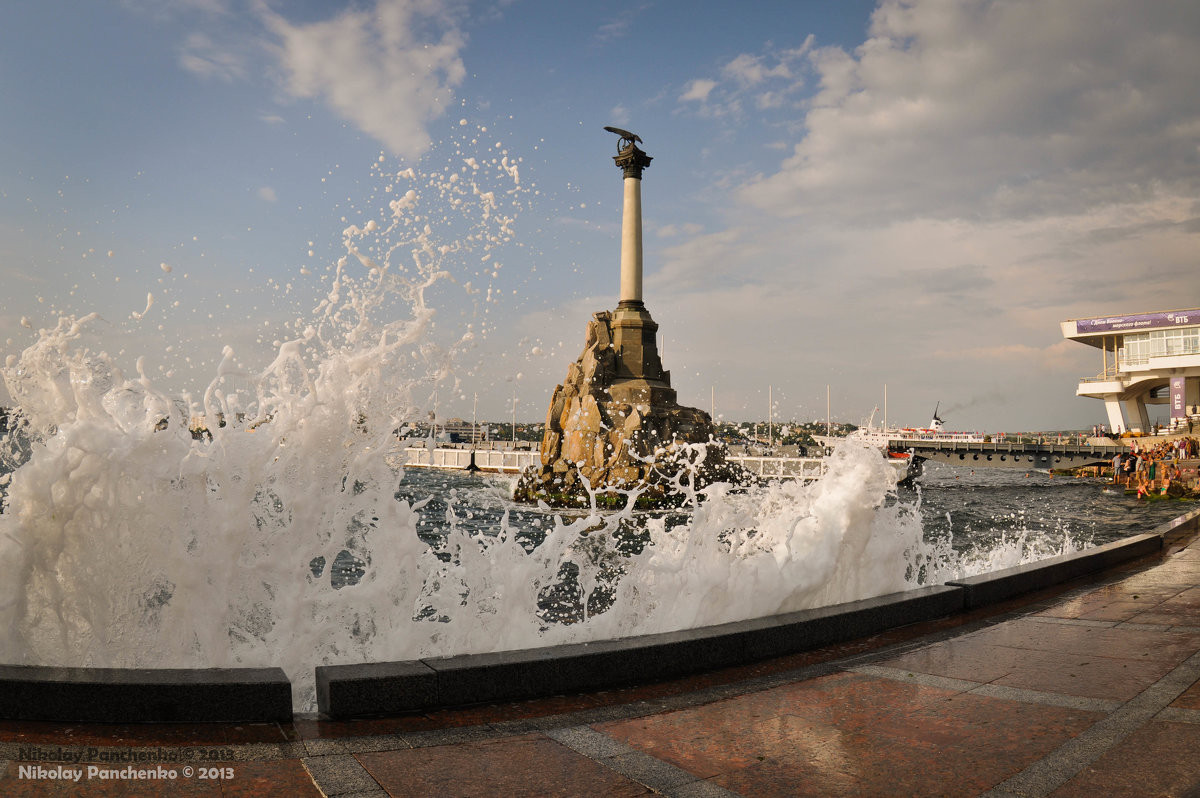 Памятник затопленным кораблям - Николай Панченко