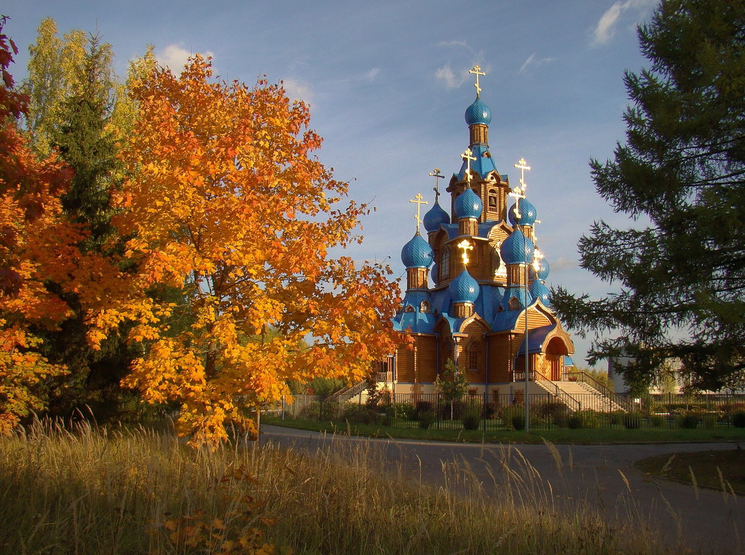 Осень в городке - Татьяна Георгиевна 