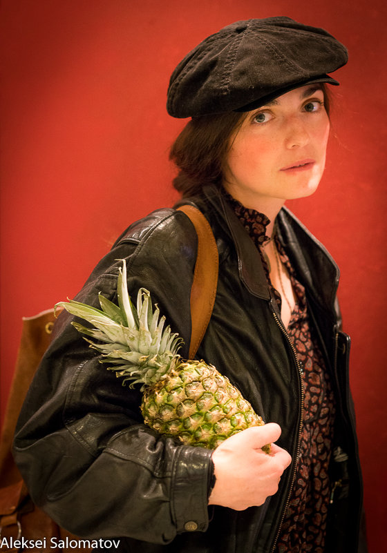 Девушка с ананасом - Алексей Саломатов 