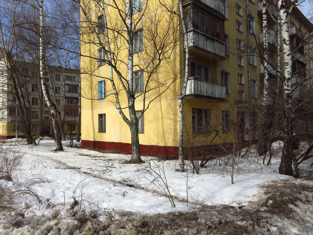 Весна в городе - Андрей Лукьянов