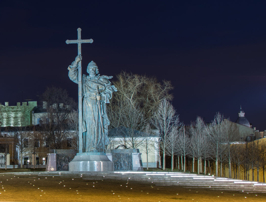 Памятник князю Владимиру - Максим 