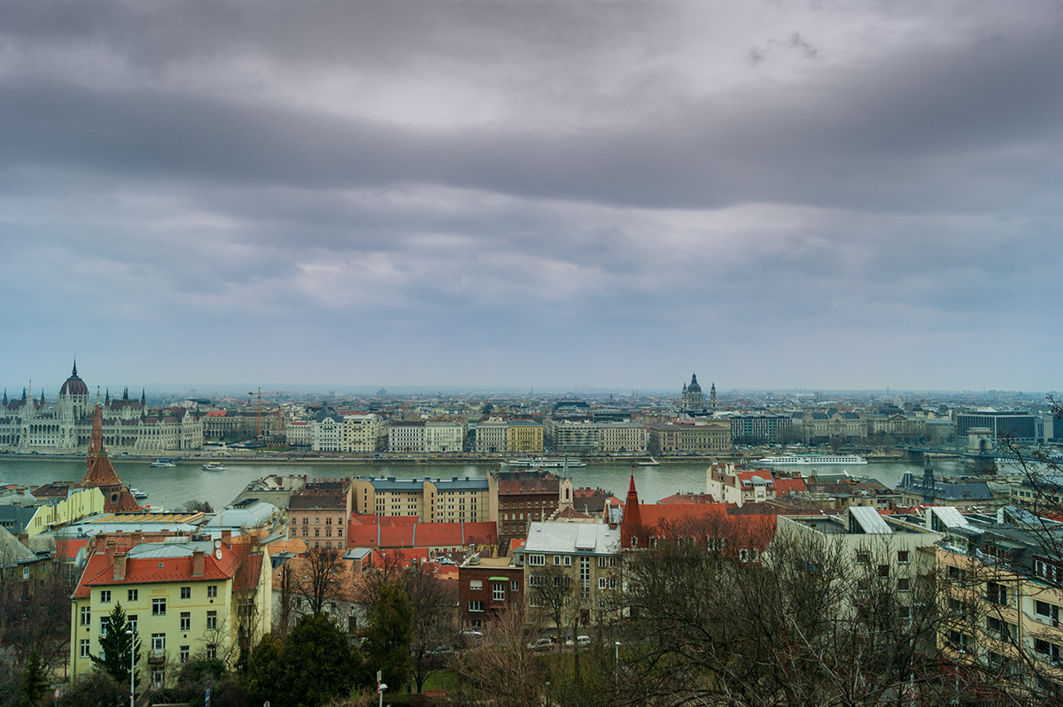 Город Будапешт в марте - Игорь Сикорский