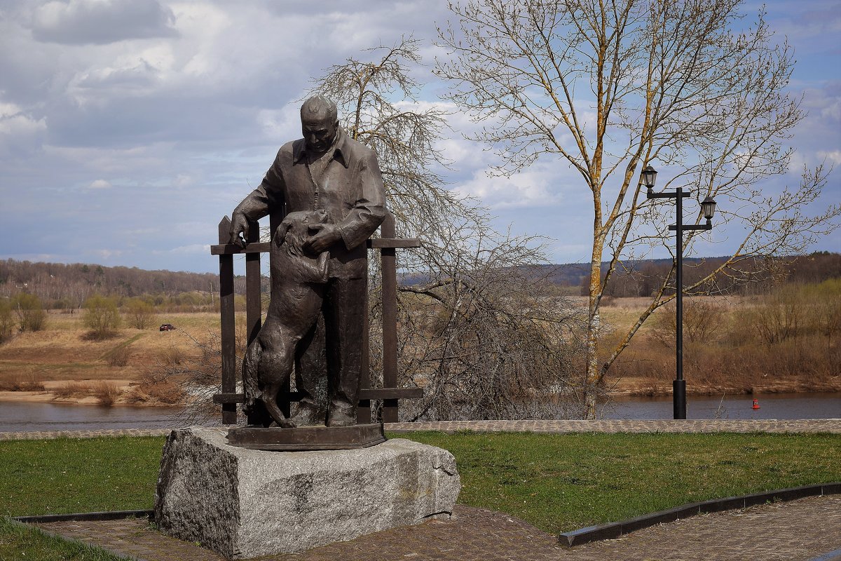 Памятник К.Г. Паустовскому, (31.05.1892-14.07.1968). Почётный гражданин г.Тарусы. - Татьяна Помогалова