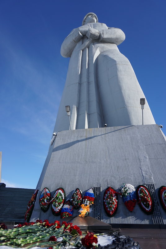 35 метровый монумент в память «Неизвестному Солдату» - Анна Приходько