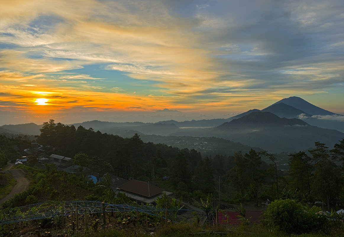 Вулкан Батур Индонезия