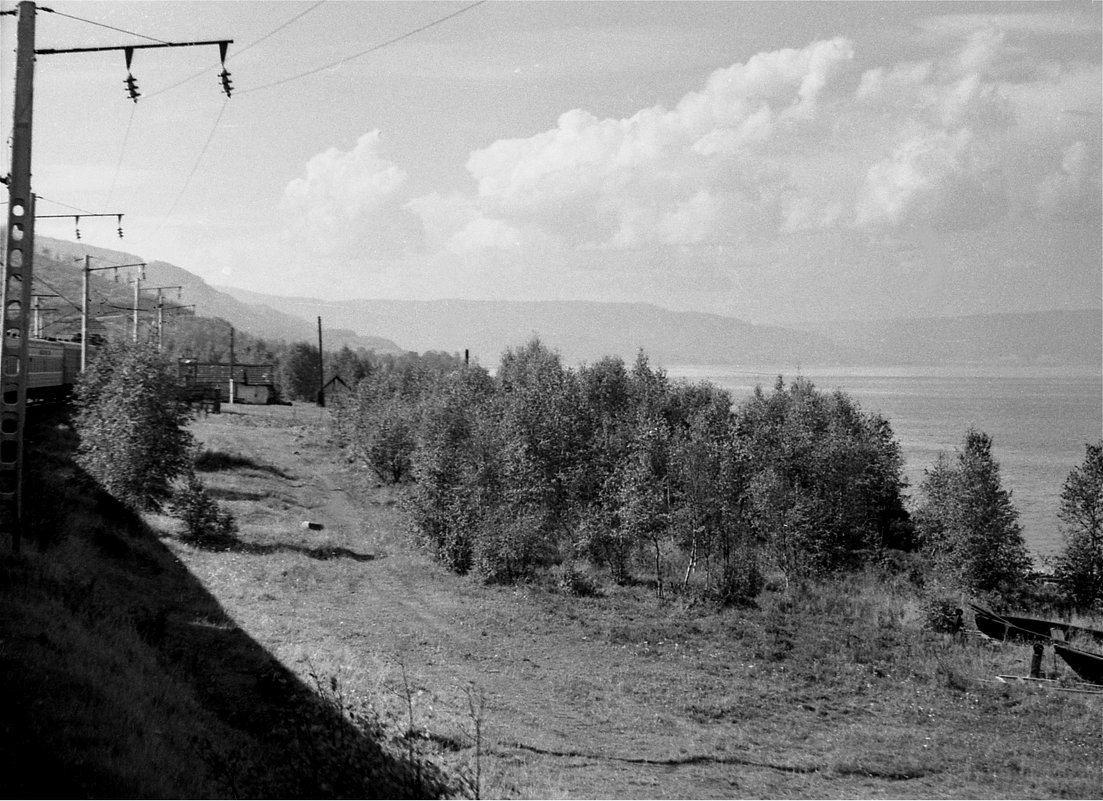 Вдоль Байкала на скором поезде Москва-Владивосток. 1971 год - alek48s 