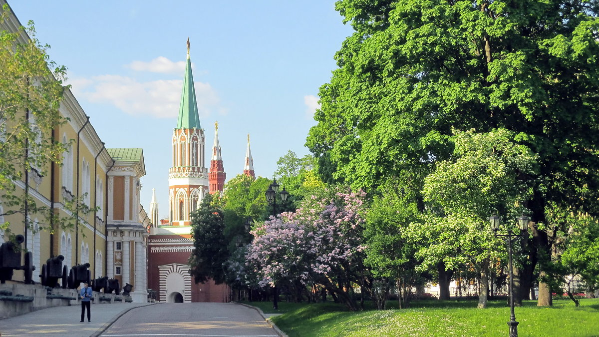 Весна в Кремле - Алла Захарова