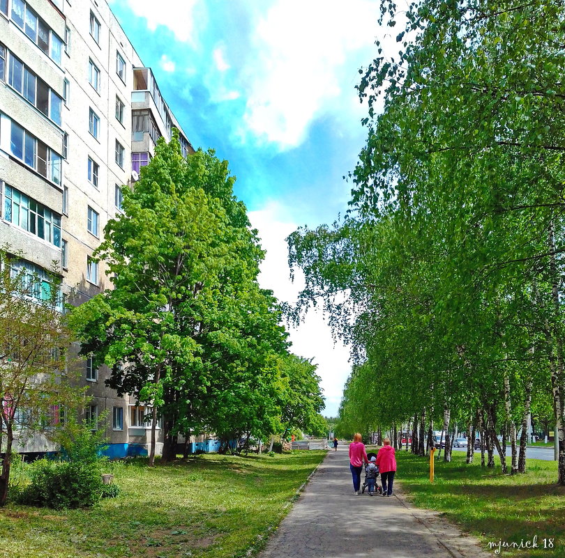 Прогулки по городу (Чебоксары). - Михаил Николаев