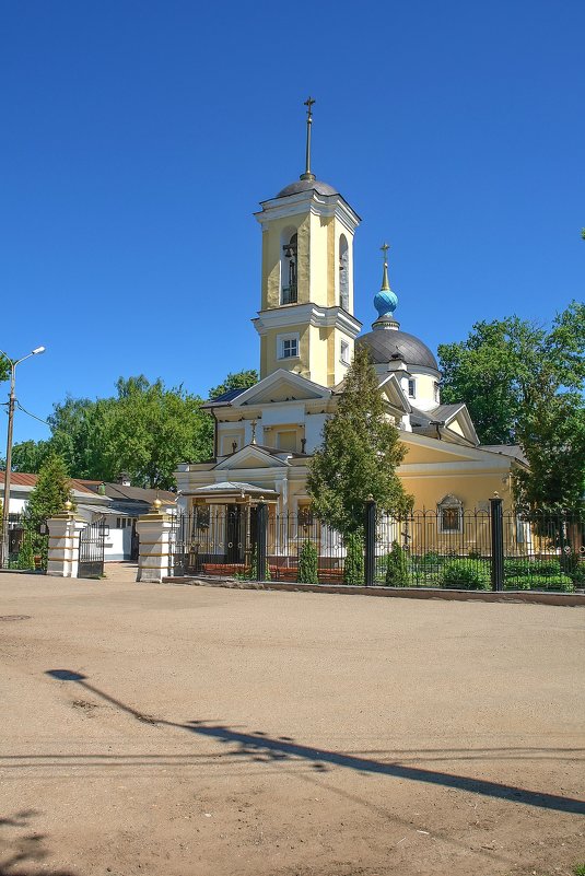 Церковь Косьмы и Дамиана в Королёве. - Александр Романов 