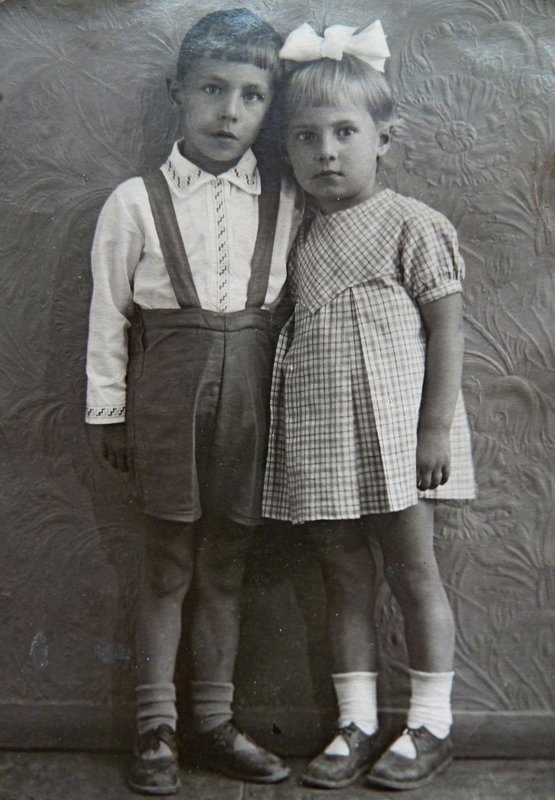 ДЕТИ, 15 июня1941г, мои брат и сестра. - Виктор Осипчук