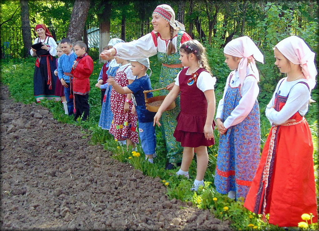 Праздник "Сеем лён" - Любовь 