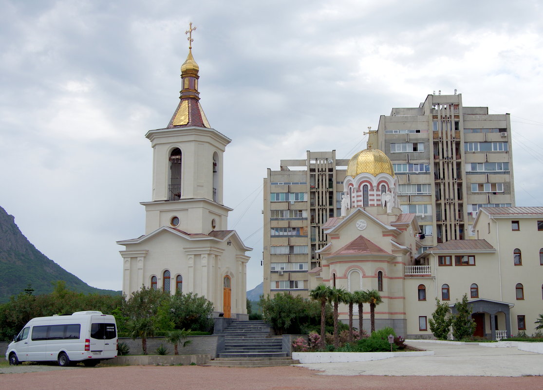 Храмовый комплекс подворья Косьмо-Дамиановского монастыря - Валерий Новиков