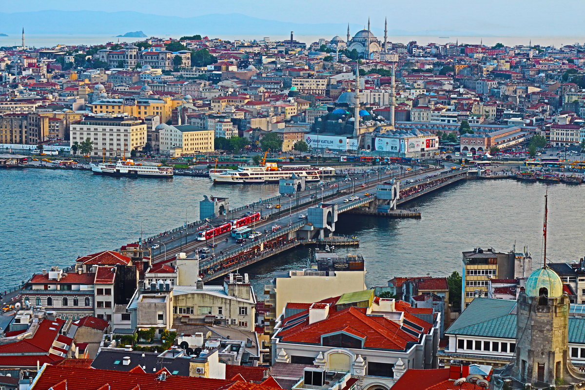 Вид на вечерний Стамбул с Галатской башни - vadimka 