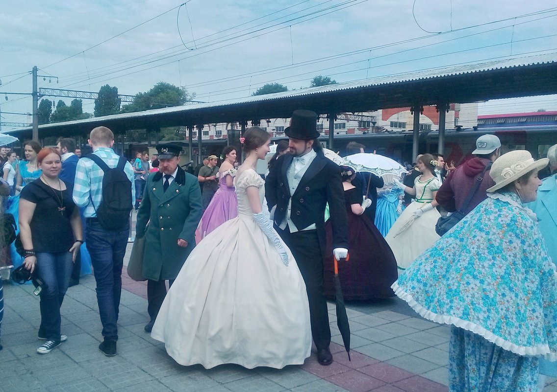 Встреча ретро-поезда на ст. Воронеж. - Чария Зоя 