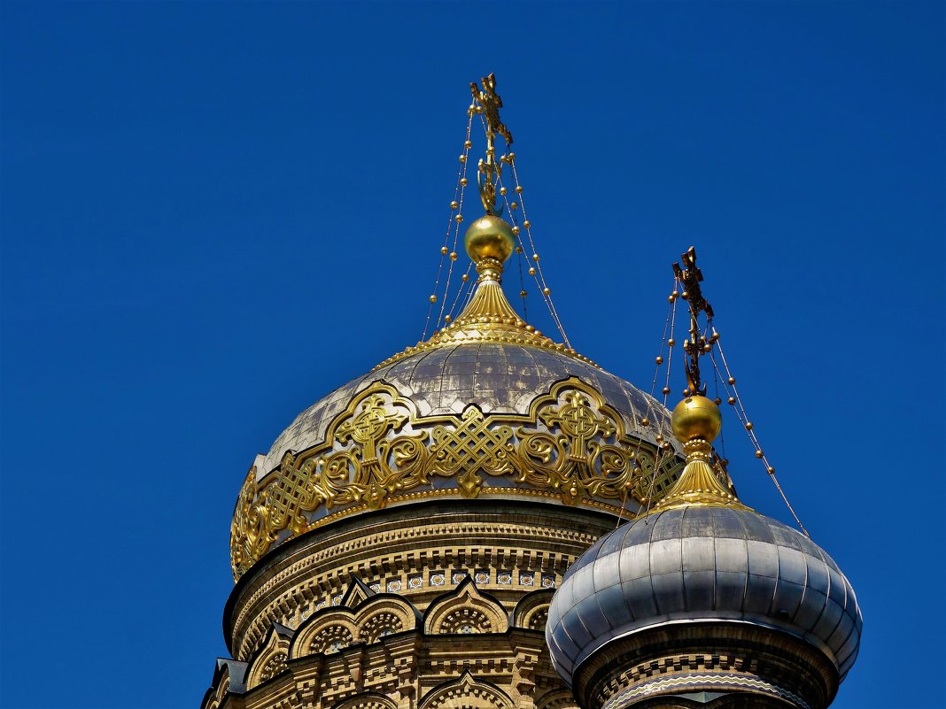 Купола церкви Успения Пресвятой Богородицы... - Sergey Gordoff