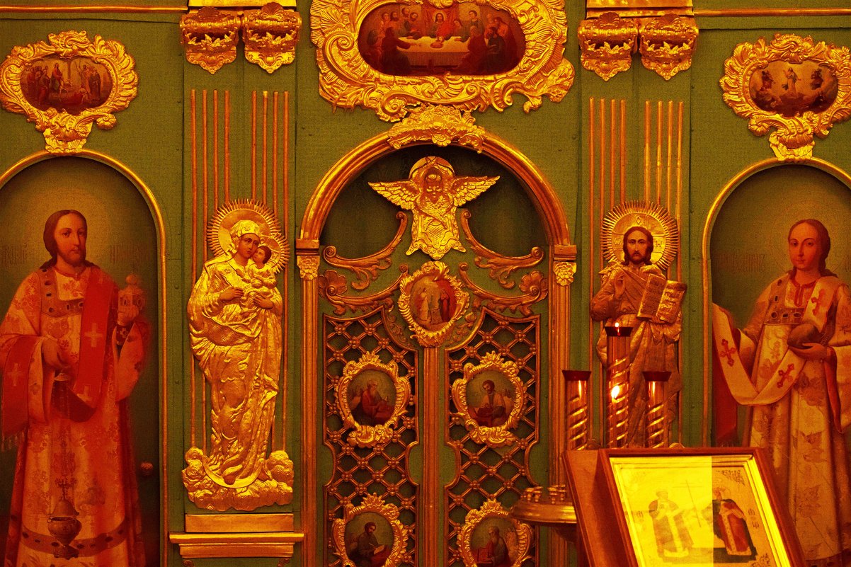 Медный чеканный иконостас подземной церкви Елены и Константина - Татьяна Помогалова