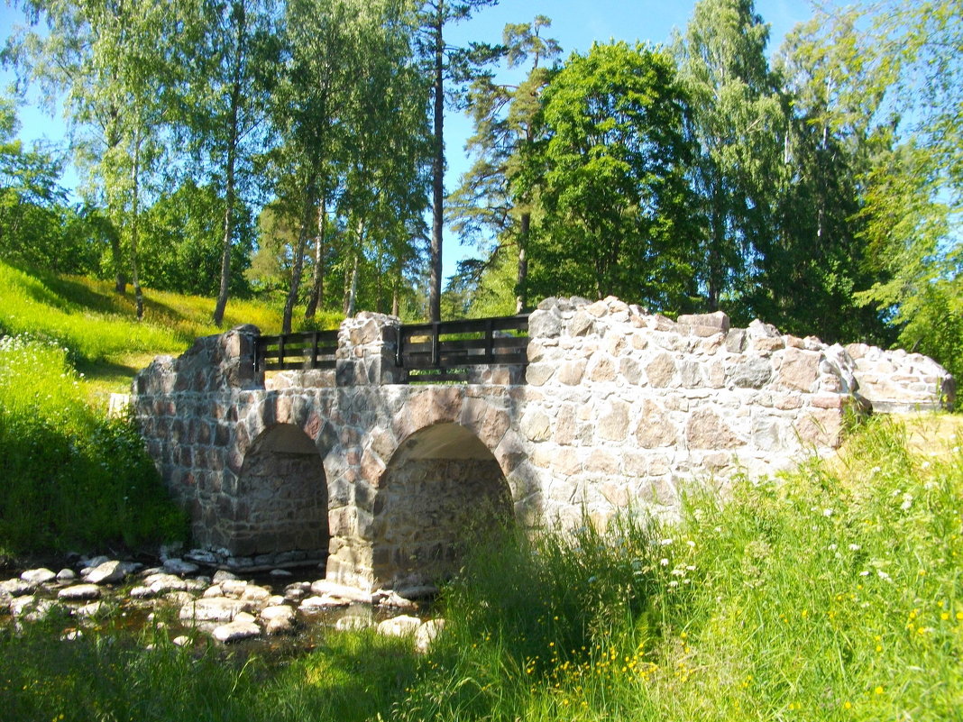 Руинный мостик после реставрации. - Лия ☼
