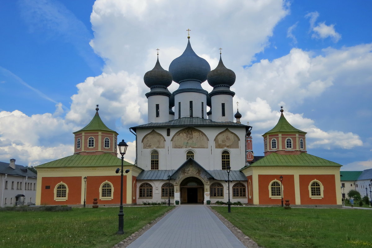 Богородичный Успенский мужской монастырь - Светлана Петошина