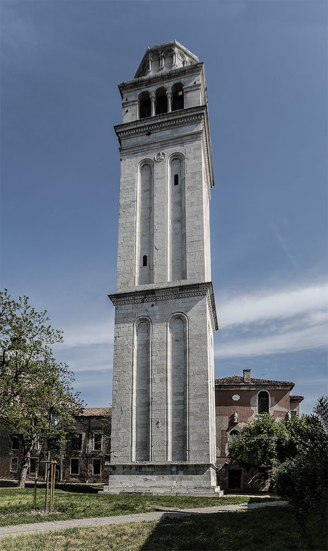 Venezia.Il campanile della chiesa di San Pietro. - Игорь Олегович Кравченко