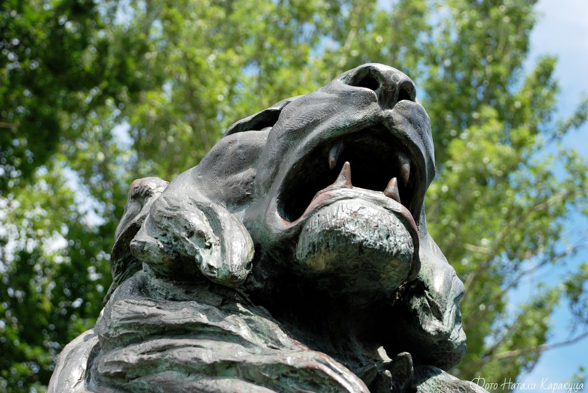 Фрагмент памятника "Одесские львы" Городского парка - Наталья Каракуца