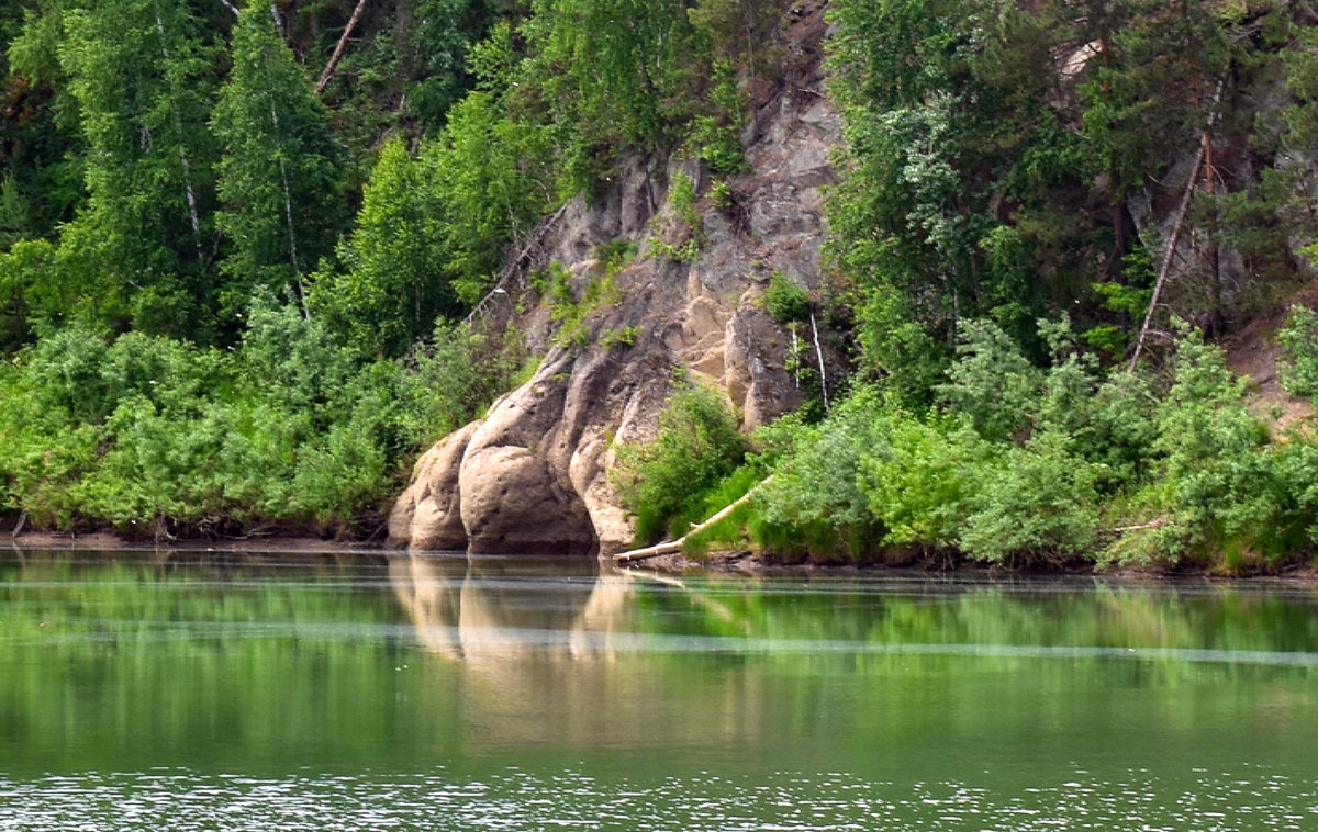 Грот на реке Лебедь - Nina Streapan